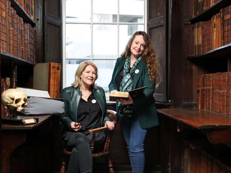 Flor MacCarthy (ARA Ireland EYA Ambassador 2021) and Niamh Ní Charra (ARA Ireland Communications and Campaigns Officer), at Marsh's Library, © Marc O'Sullivan
