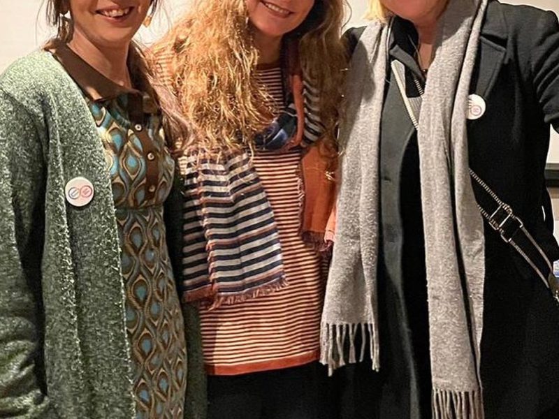Liz Gillis (ARA Ireland EYA Ambassador 2022), Niamh Ní Charra (ARA Ireland Communications and Campaigns Officer) and Flor MacCarthy (ARA Ireland EYA Ambassador 2021) at ARA Ireland's launch of EYA 2022 at Club Chonradh na Gaeilge